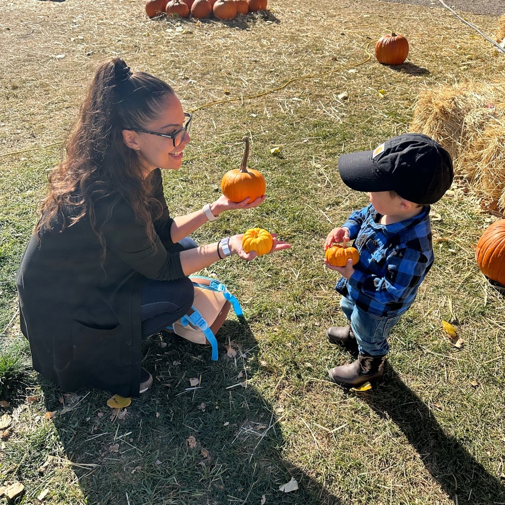 Meet your Posher, Crystal